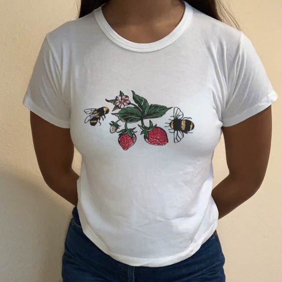 Brandy Melville White Graphic Tee - Picture 2 of 5